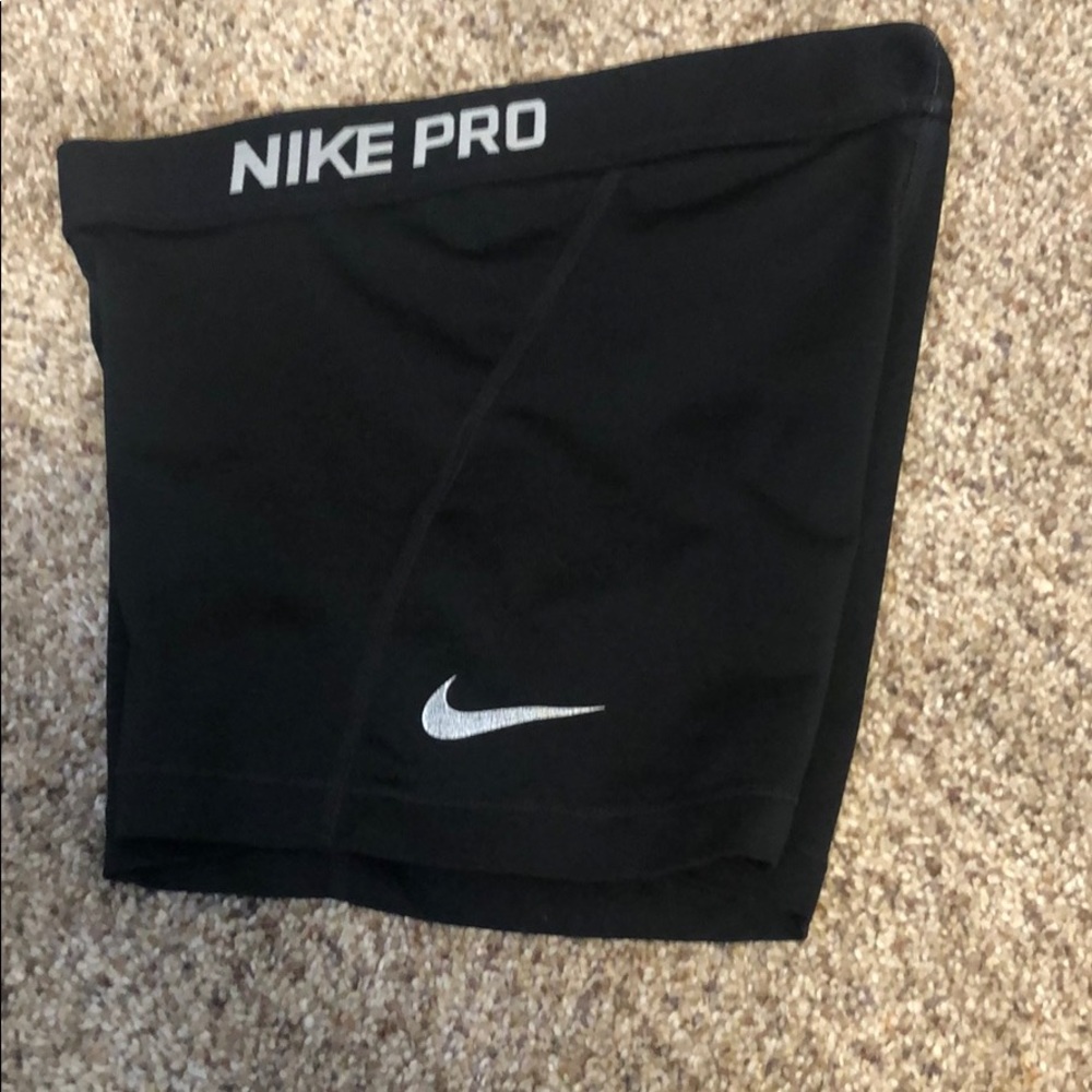 Women’s Nike Pros